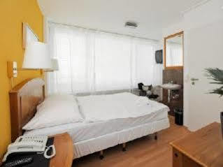 Hotel Station Zugo Esterno foto
